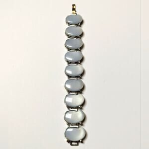 Vintage Leru Light Blue Moonglow Thermoset Lucite Silver Tone Bracelet